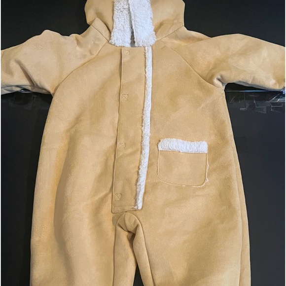Small Wonders One Piece Winter Outfit. Infant Size 12 Months Beige Onesie. - Picture 2 of 12